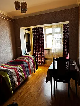 Satılır 2 otaqlı köhnə tikili 53 m²