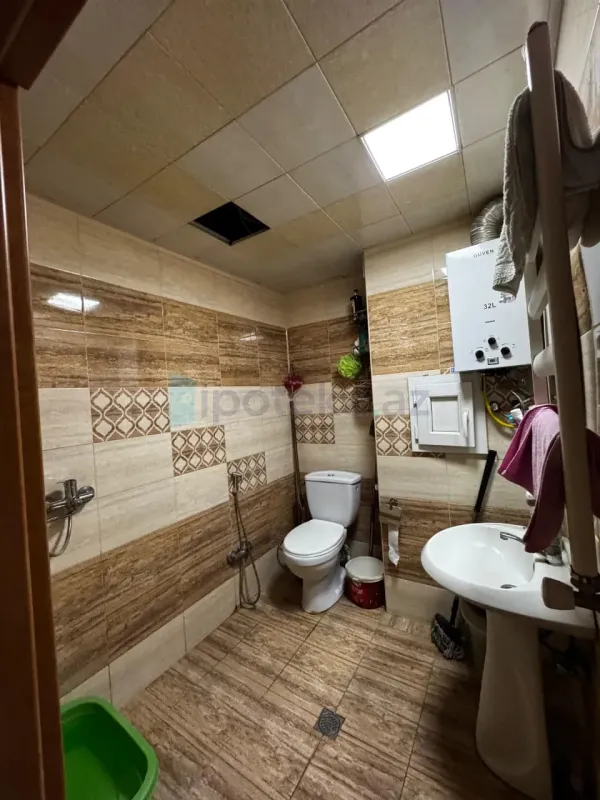 Satılır 2 otaqlı köhnə tikili 53 m²