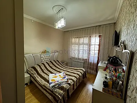 Satılır 2 otaqlı köhnə tikili 53 m²