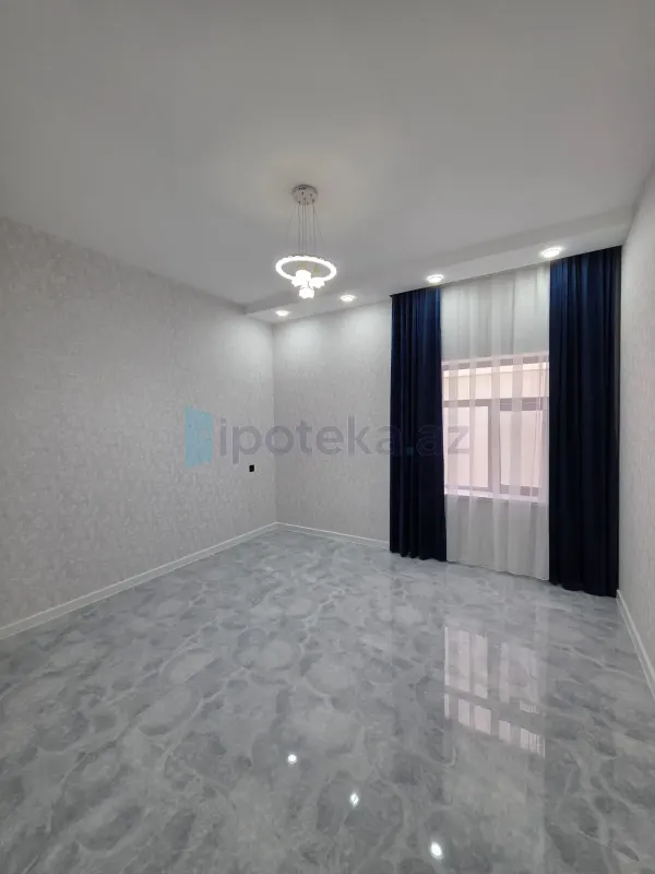 Satılır 4 otaqlı mənzil 150 m²