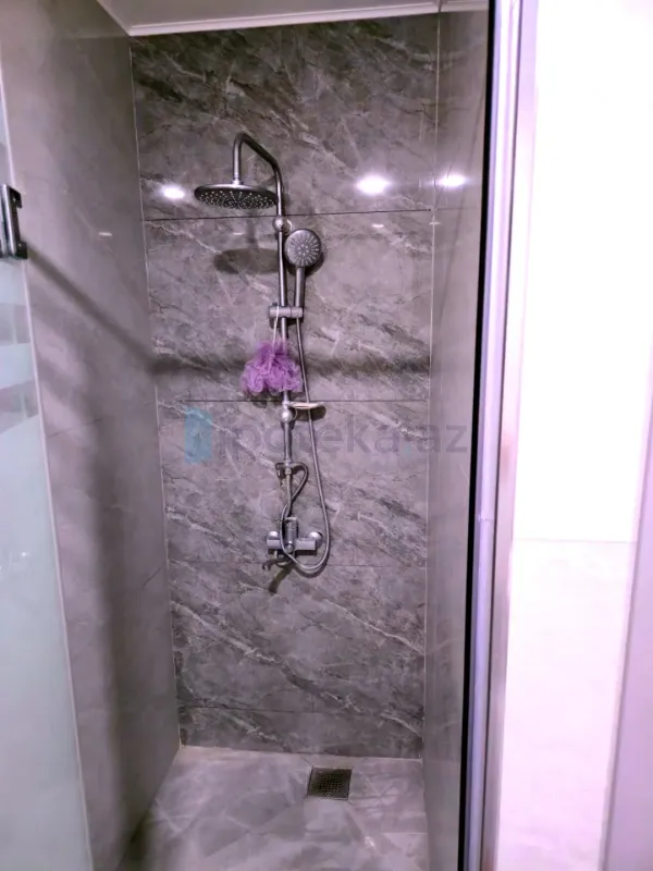 Satılır 2 otaqlı yeni tikili 68.5 m²