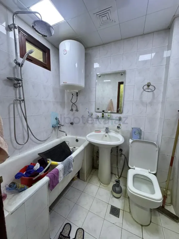 Satılır 3 otaqlı köhnə tikili 63 m²