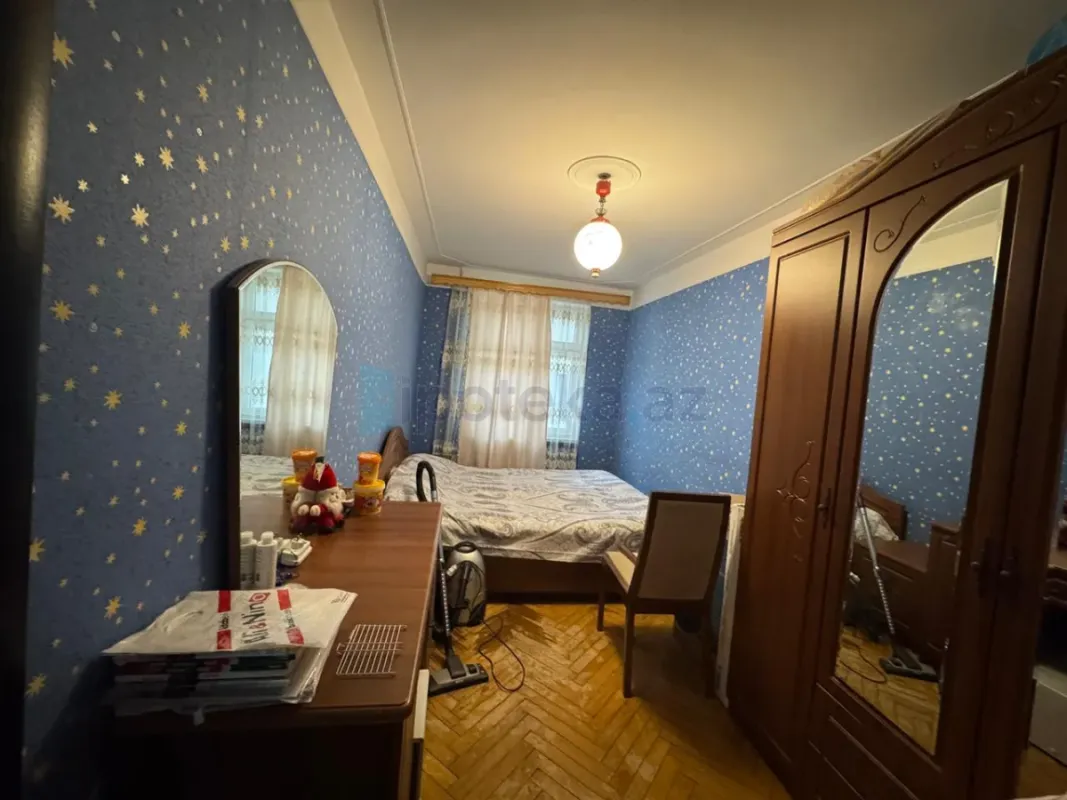 Satılır 3 otaqlı köhnə tikili 63 m²