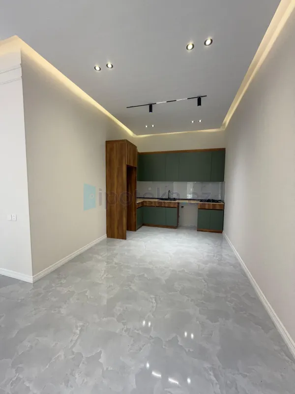 Satılır 4 otaqlı mənzil 150 m²