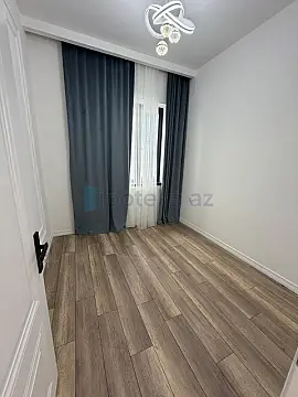 Satılır 4 otaqlı mənzil 150 m²