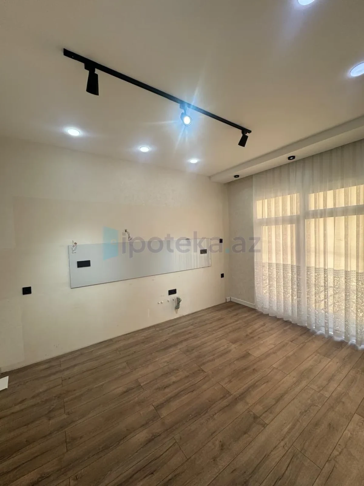 Satılır 4 otaqlı həyət evi 180 m²