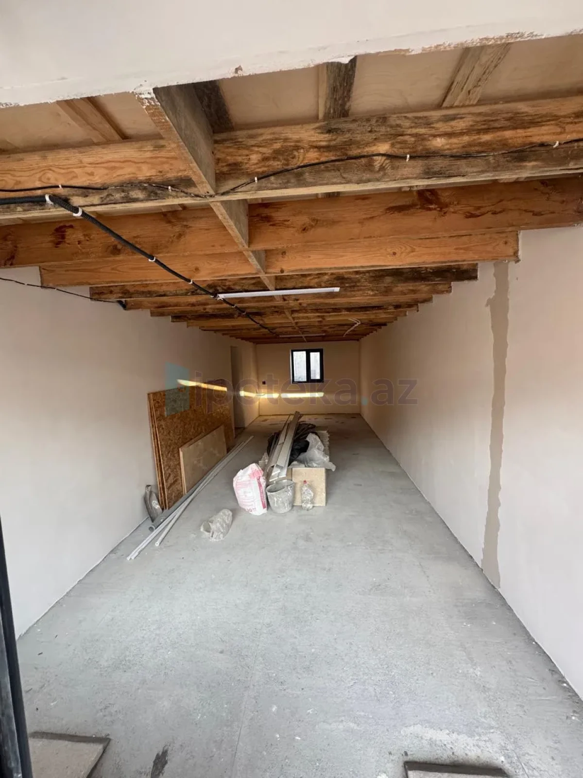 Satılır 4 otaqlı həyət evi 180 m²