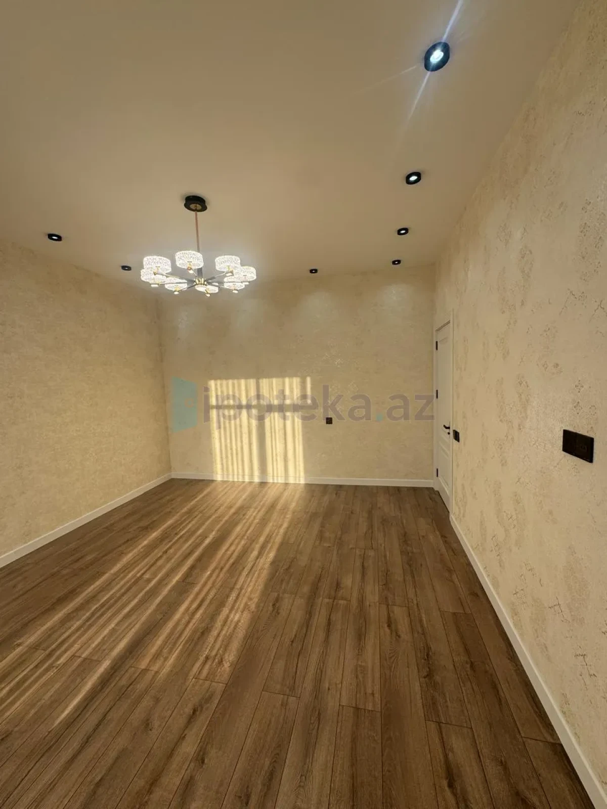 Satılır 4 otaqlı həyət evi 180 m²