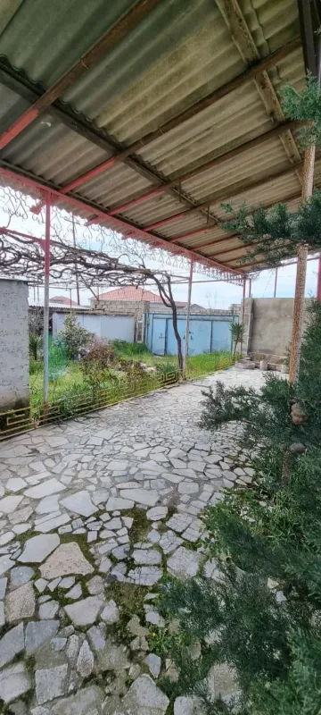 Satılır 3 otaqlı həyət evi 100 m²