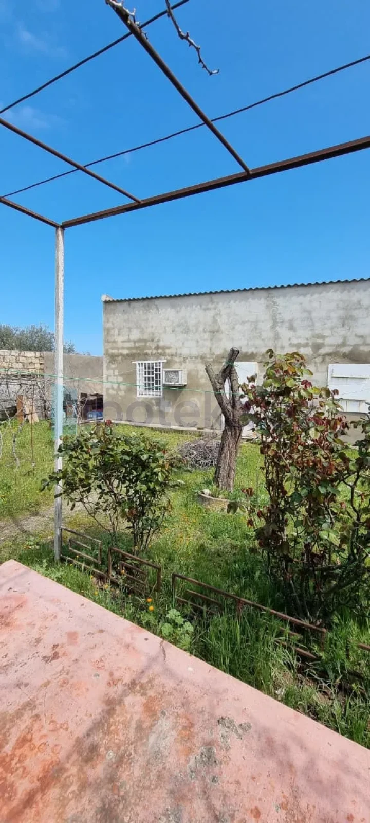 Satılır 3 otaqlı həyət evi 100 m²