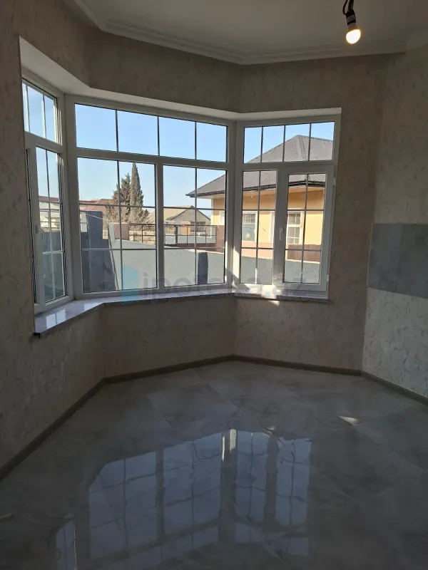 Satılır 4 otaqlı mənzil 125 m²