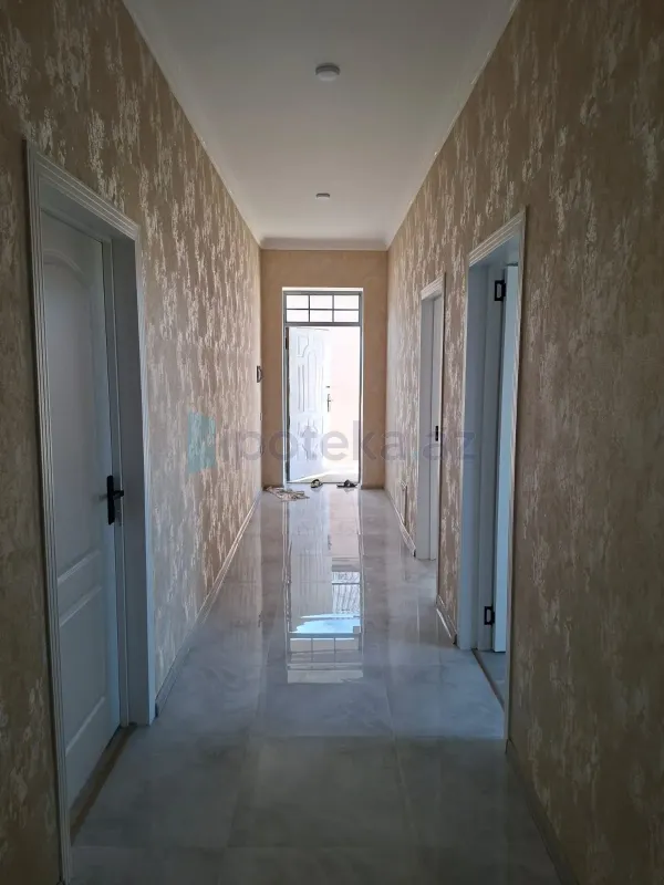Satılır 4 otaqlı mənzil 125 m²