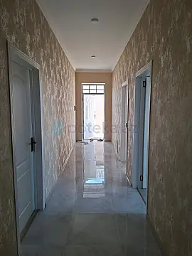 Satılır 4 otaqlı mənzil 125 m²