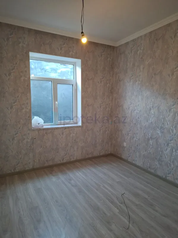Satılır 4 otaqlı mənzil 125 m²