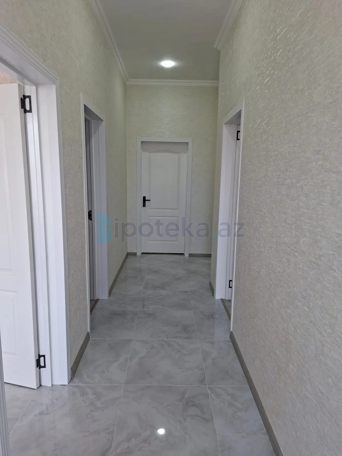Satılır 4 otaqlı mənzil 125 m²