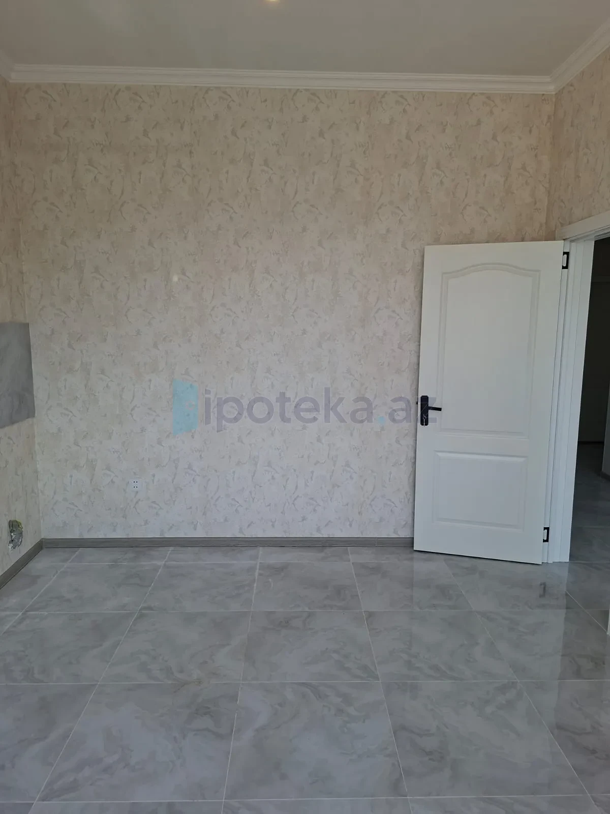 Satılır 4 otaqlı mənzil 125 m²