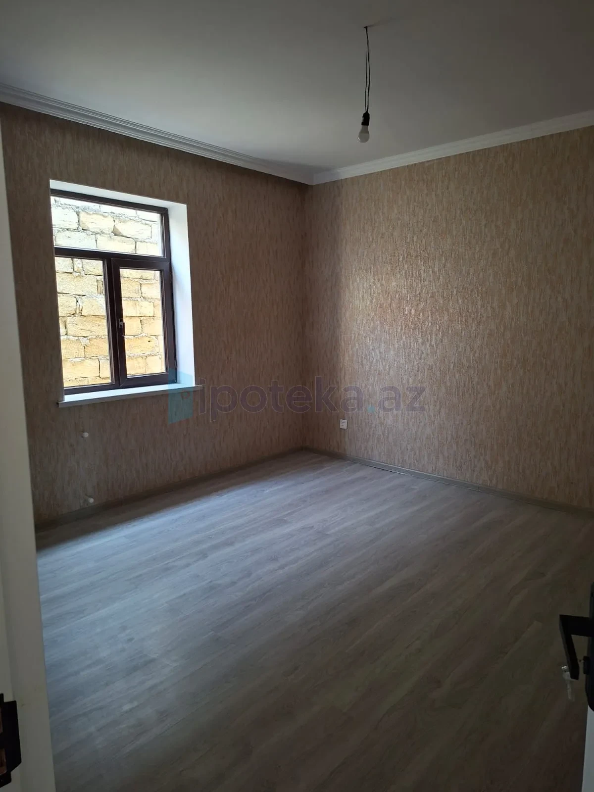 Satılır 4 otaqlı mənzil 125 m²