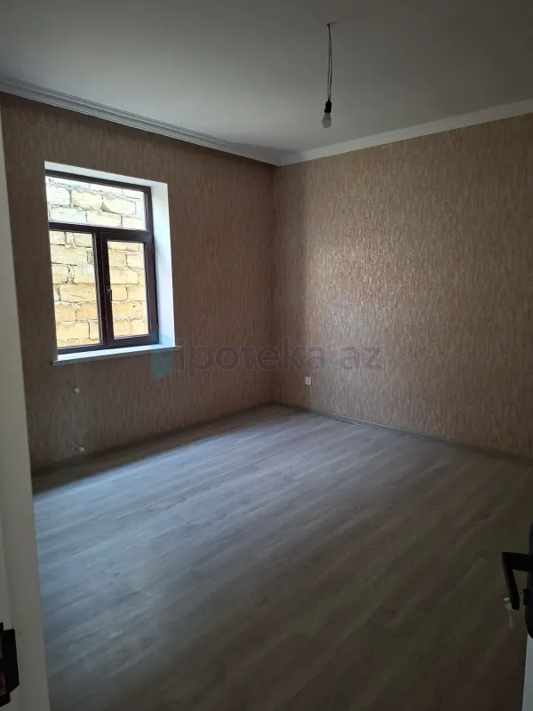 Satılır 4 otaqlı mənzil 125 m²