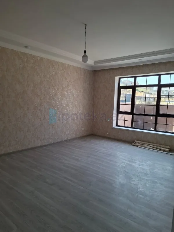 Satılır 4 otaqlı mənzil 125 m²