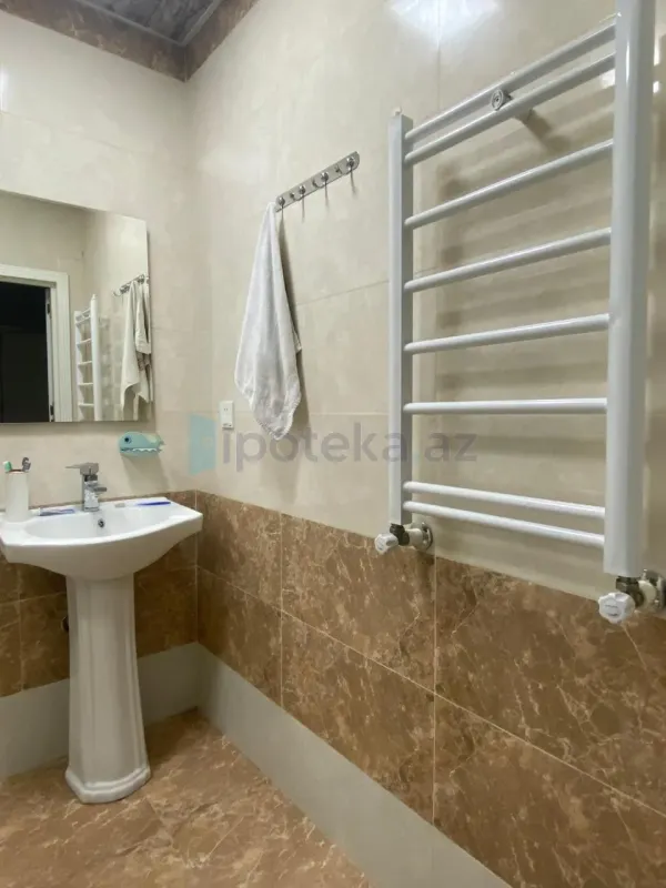 Satılır 4 otaqlı yeni tikili 143 m²