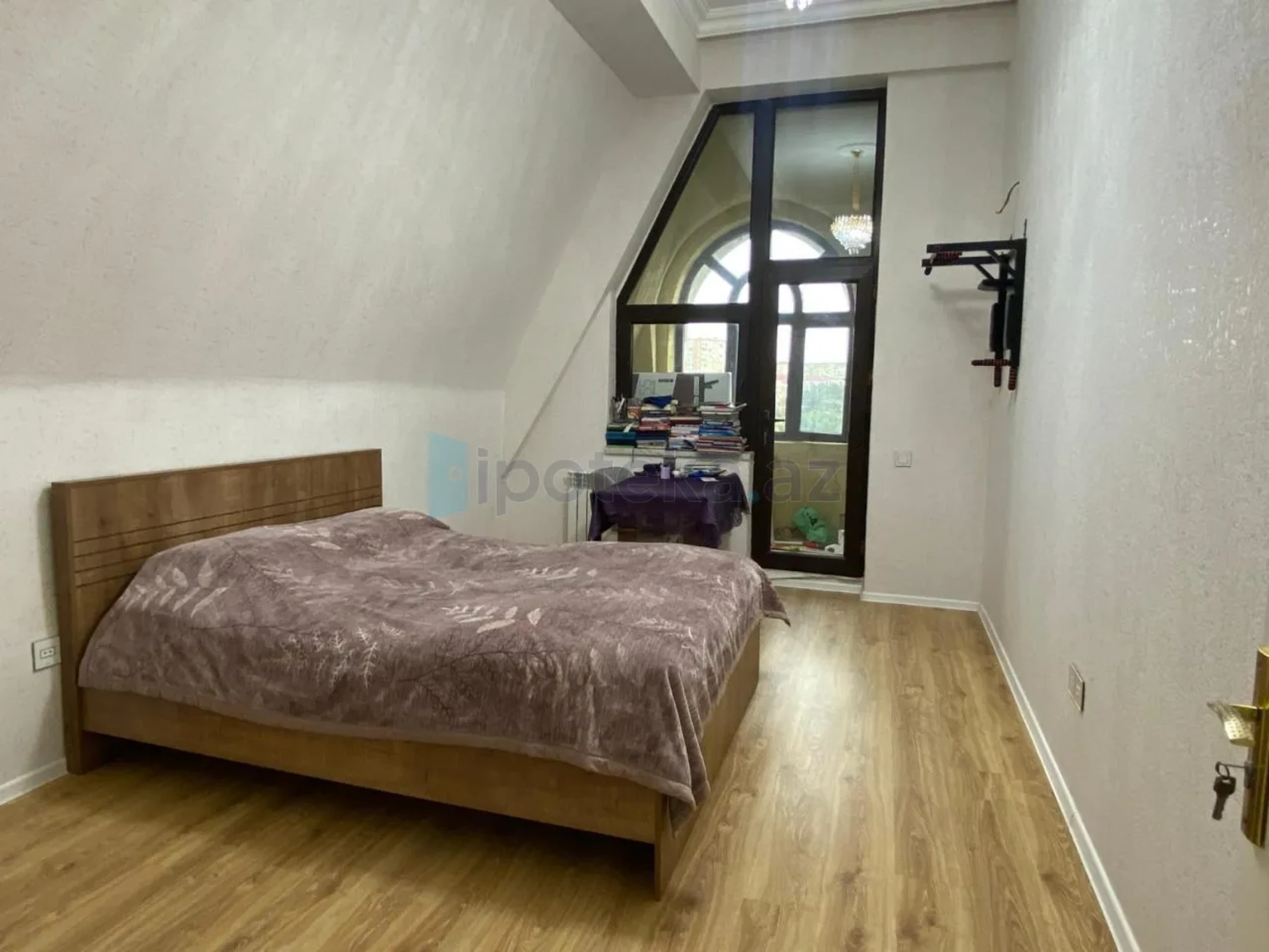 Satılır 4 otaqlı yeni tikili 143 m²