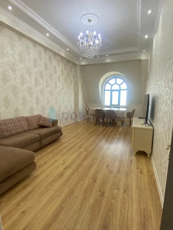 Satılır 4 otaqlı yeni tikili 143 m²