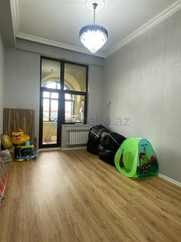 Satılır 4 otaqlı yeni tikili 143 m²