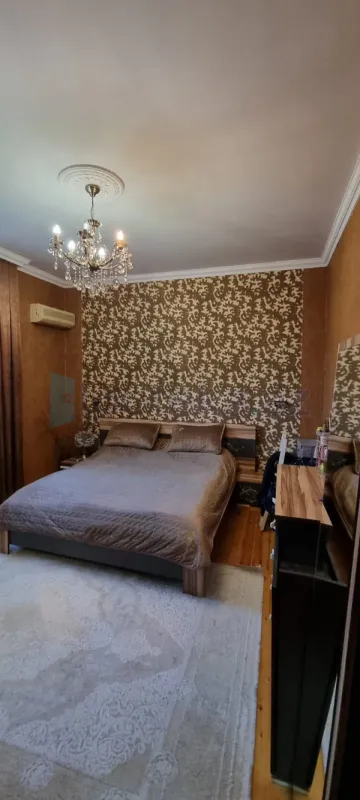 Satılır 4 otaqlı həyət evi 168 m²