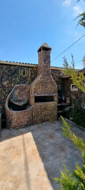 Satılır 4 otaqlı həyət evi 168 m²