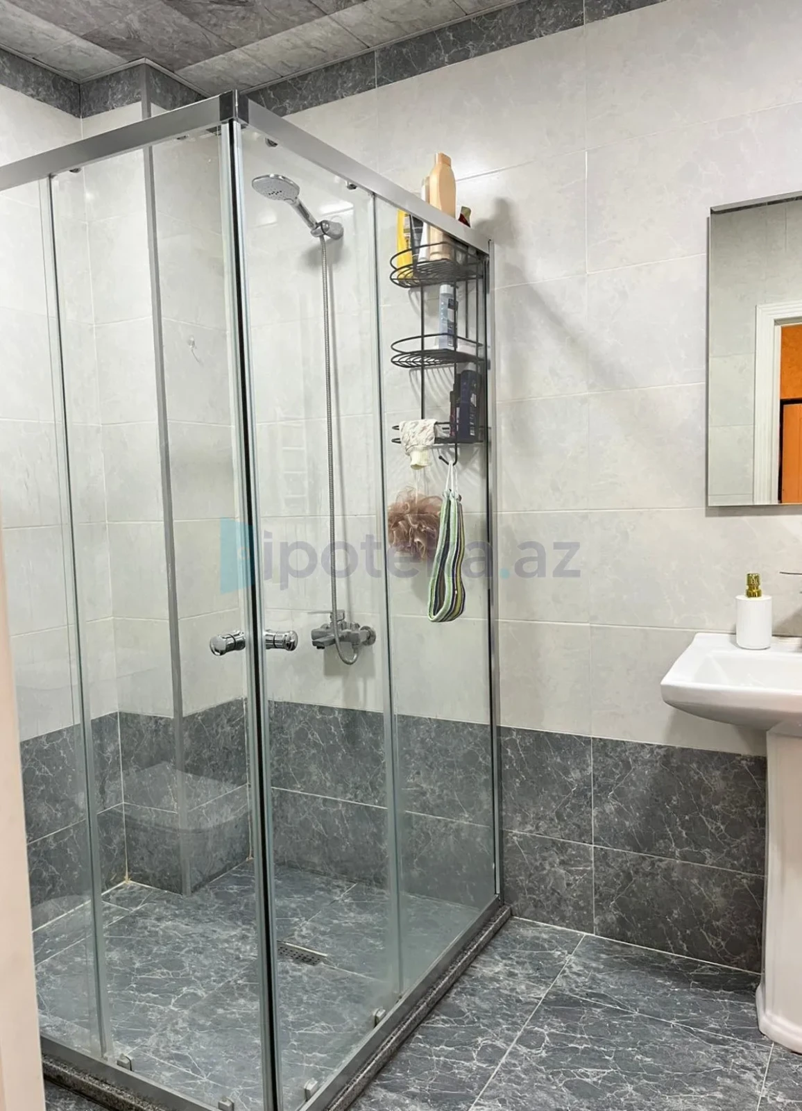 Satılır 2 otaqlı yeni tikili 70 m²