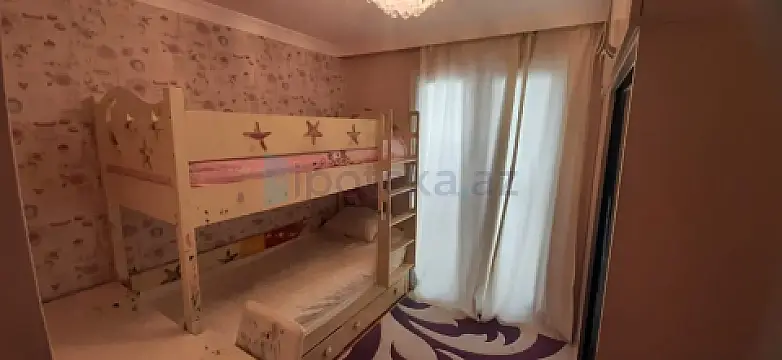 Satılır 3 otaqlı köhnə tikili 70 m²