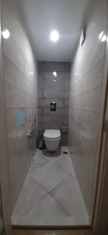 Satılır 3 otaqlı köhnə tikili 70 m²