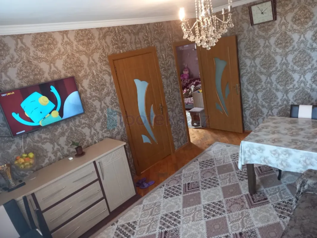 Satılır 3 otaqlı köhnə tikili 45 m²