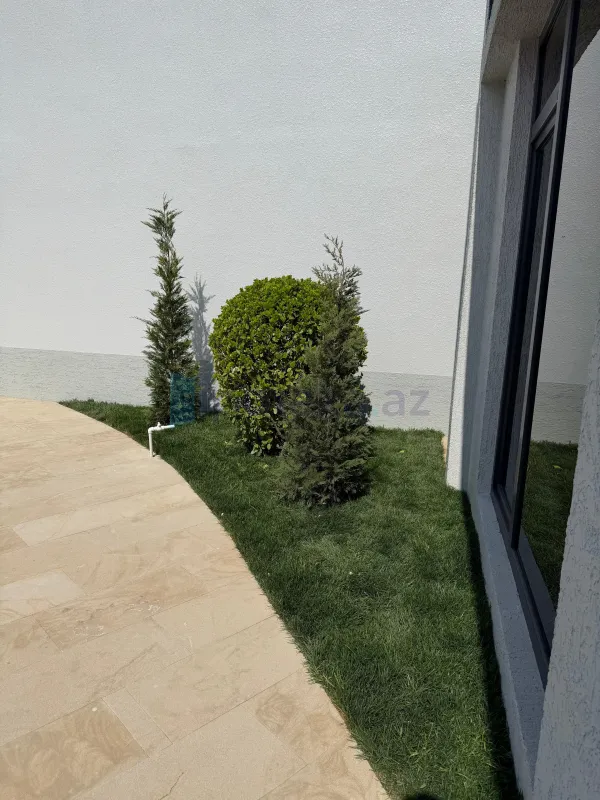 Satılır 4 otaqlı mənzil 150 m²