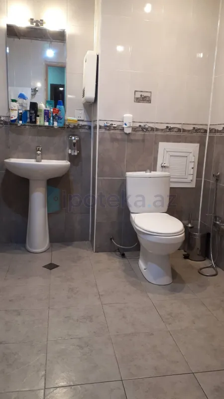 Satılır 2 otaqlı yeni tikili 76 m²