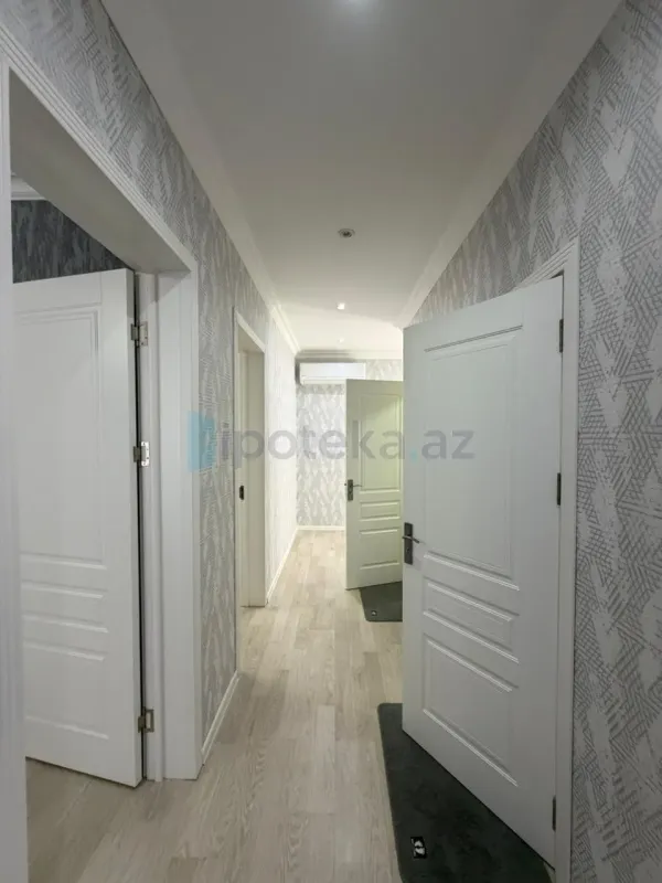 Satılır 4 otaqlı mənzil 140 m²