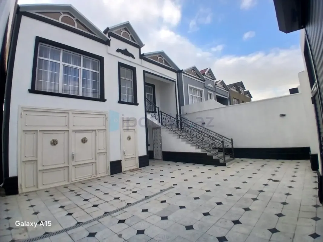 Satılır 4 otaqlı həyət evi 180 m²