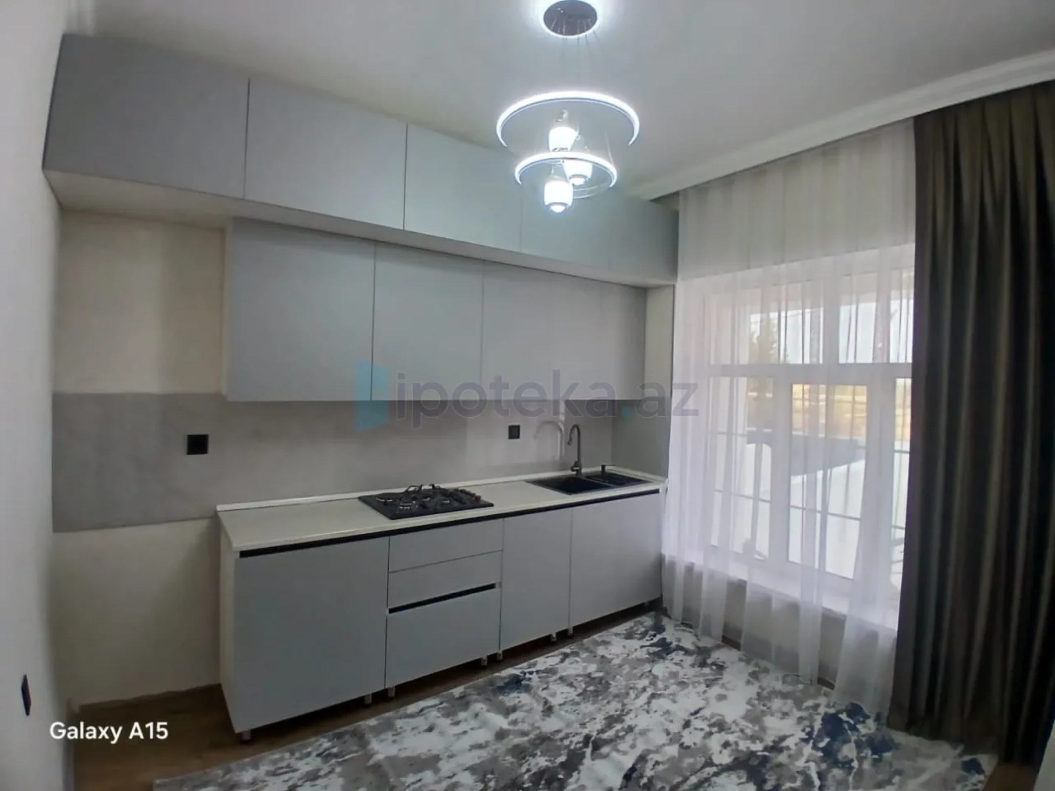 Satılır 4 otaqlı həyət evi 180 m²
