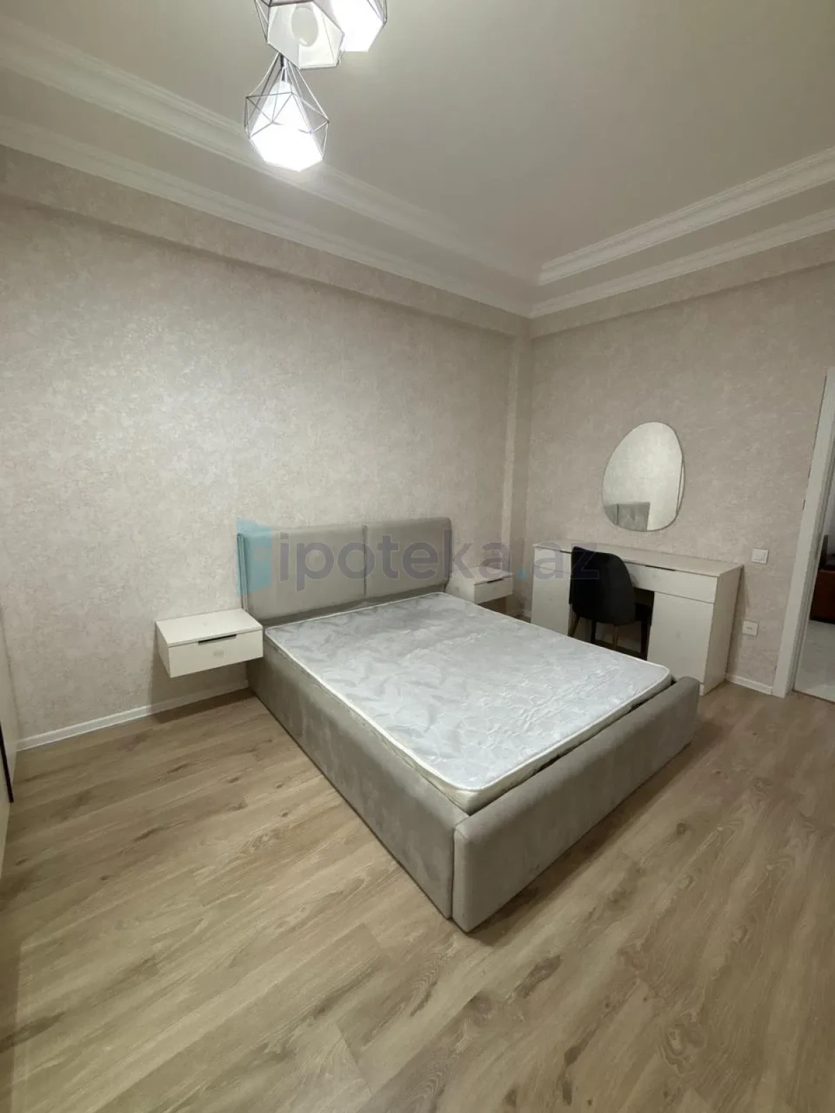 Satılır 2 otaqlı yeni tikili 75 m²