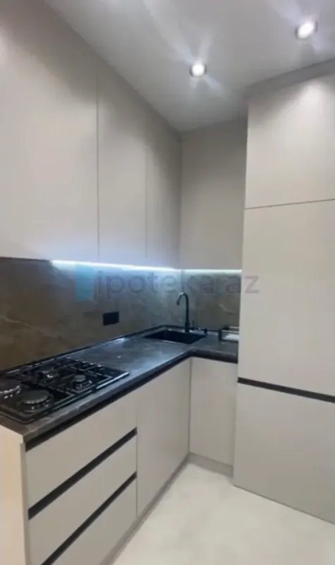 Satılır 2 otaqlı köhnə tikili 45 m²