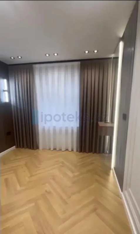 Satılır 2 otaqlı köhnə tikili 45 m²