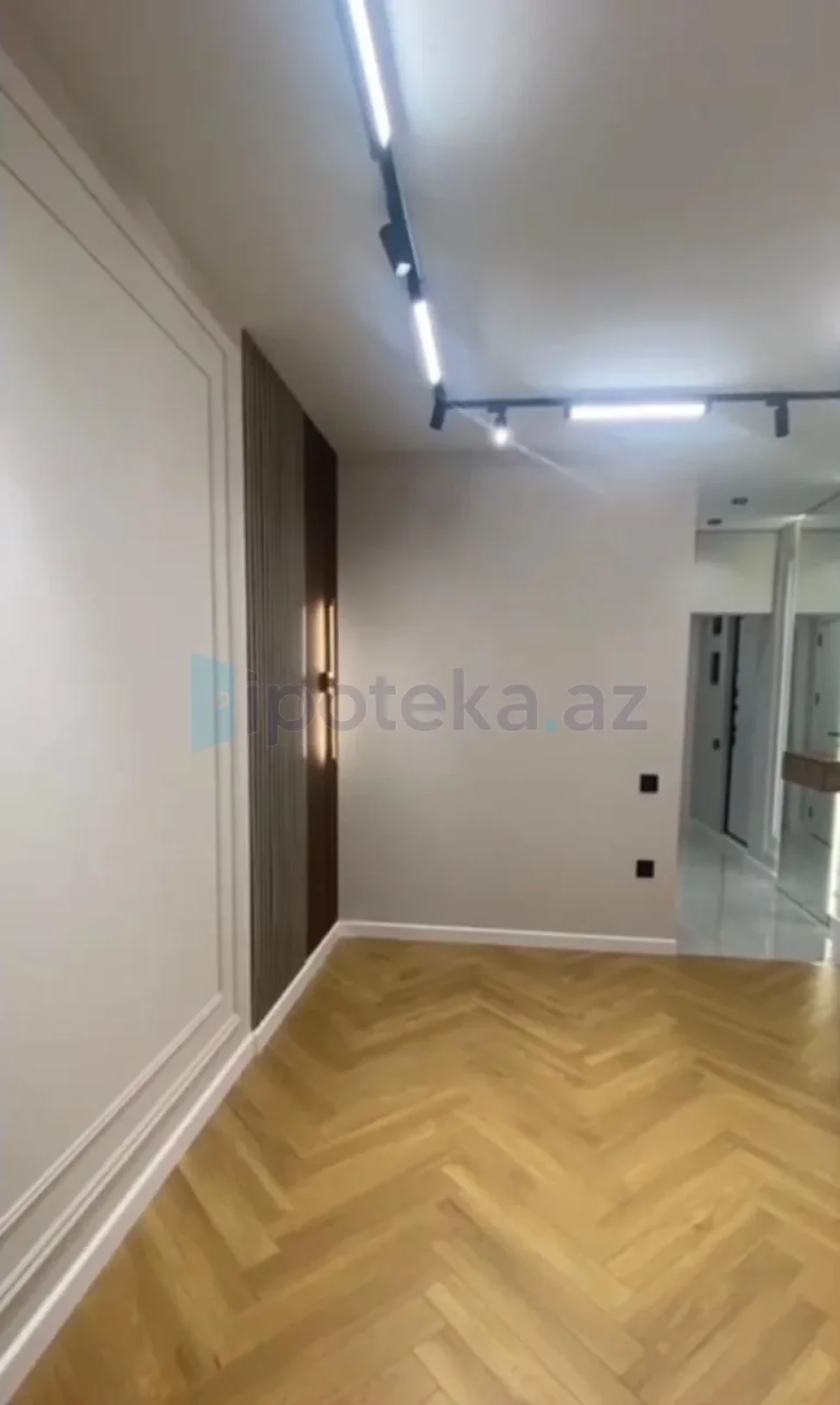 Satılır 2 otaqlı köhnə tikili 45 m²