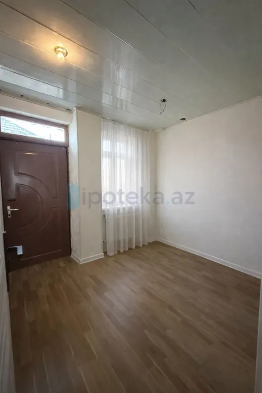 Satılır 5 otaqlı mənzil 190 m²