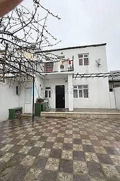 Satılır 5 otaqlı mənzil 190 m²