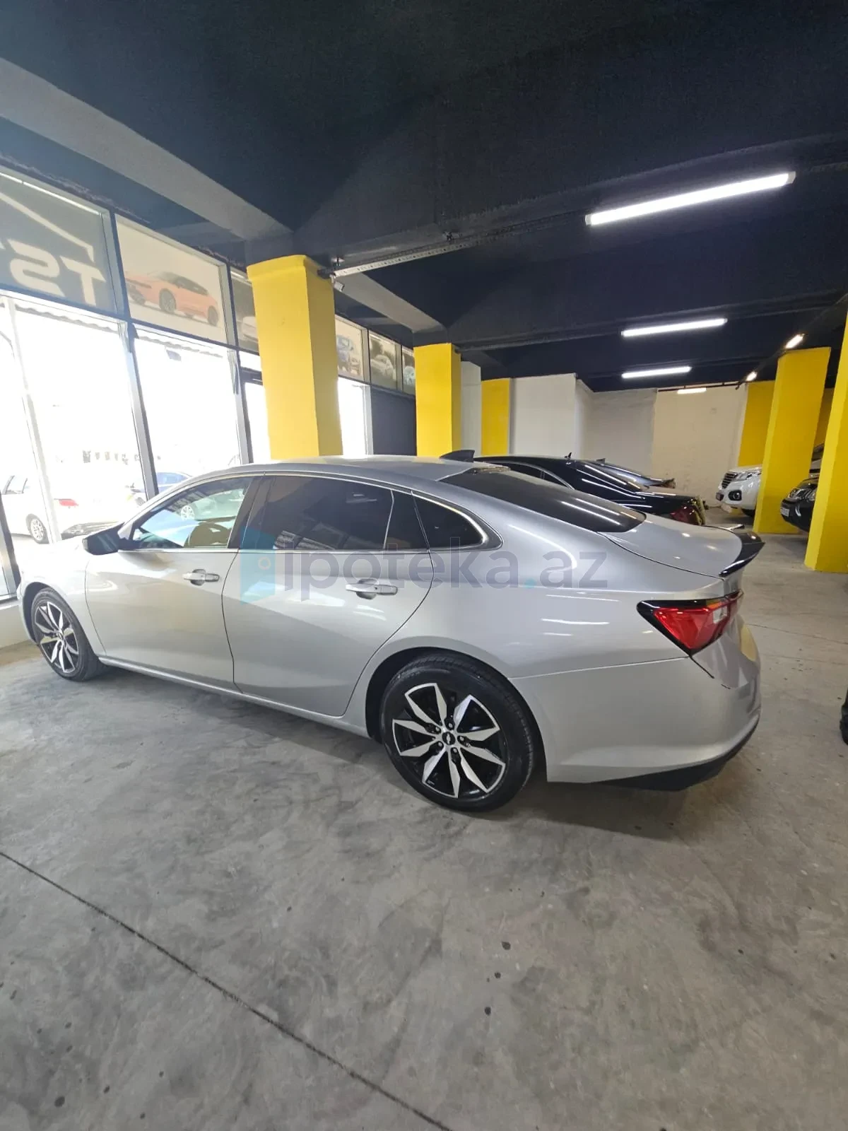 Satılır 3 otaqlı obyekt 250 m²