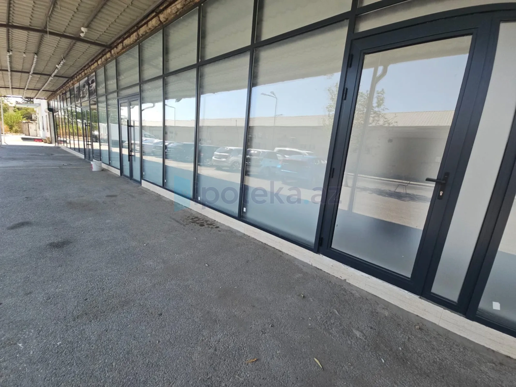 Satılır 3 otaqlı obyekt 250 m²