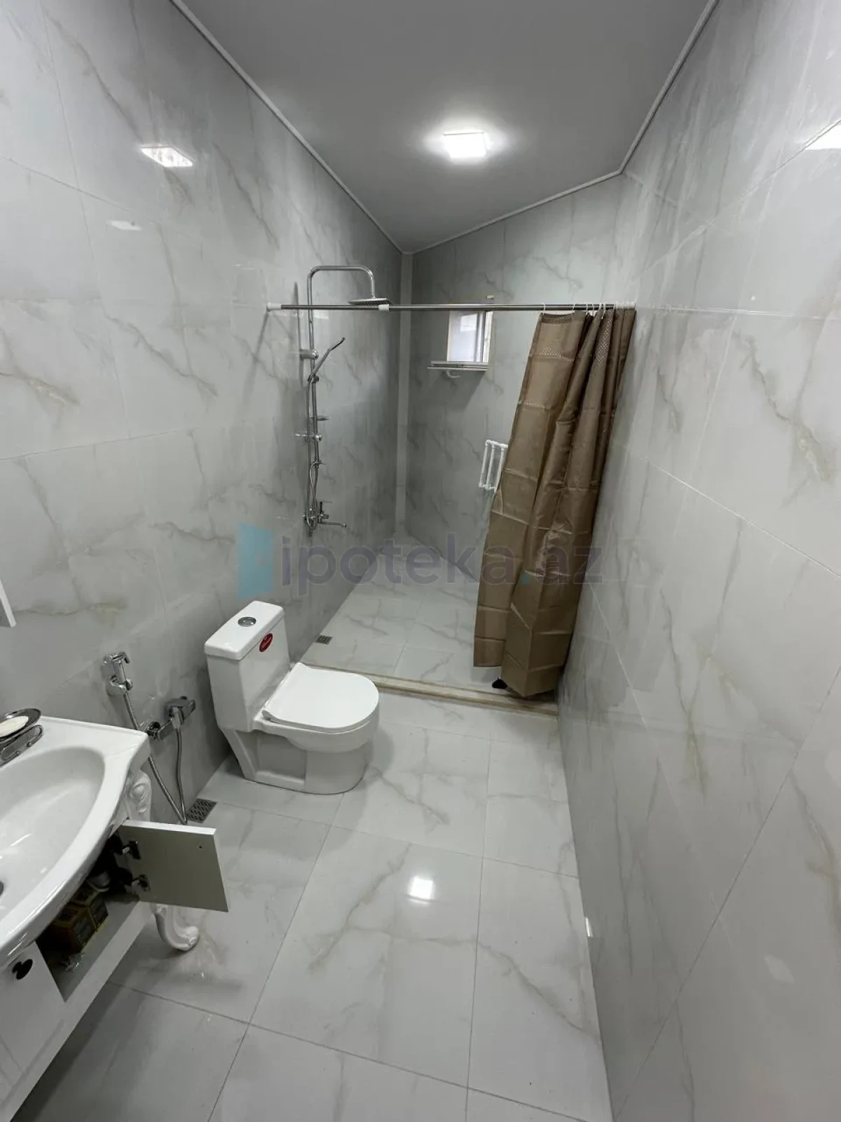 Satılır 3 otaqlı həyət evi 80 m²