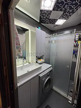 Satılır 4 otaqlı köhnə tikili 100 m²