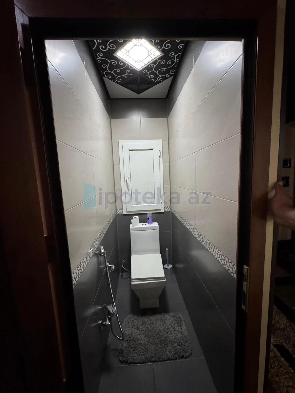 Satılır 4 otaqlı köhnə tikili 100 m²