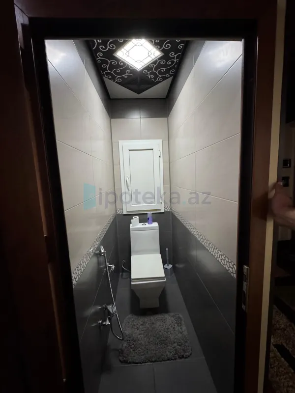 Satılır 4 otaqlı köhnə tikili 100 m²